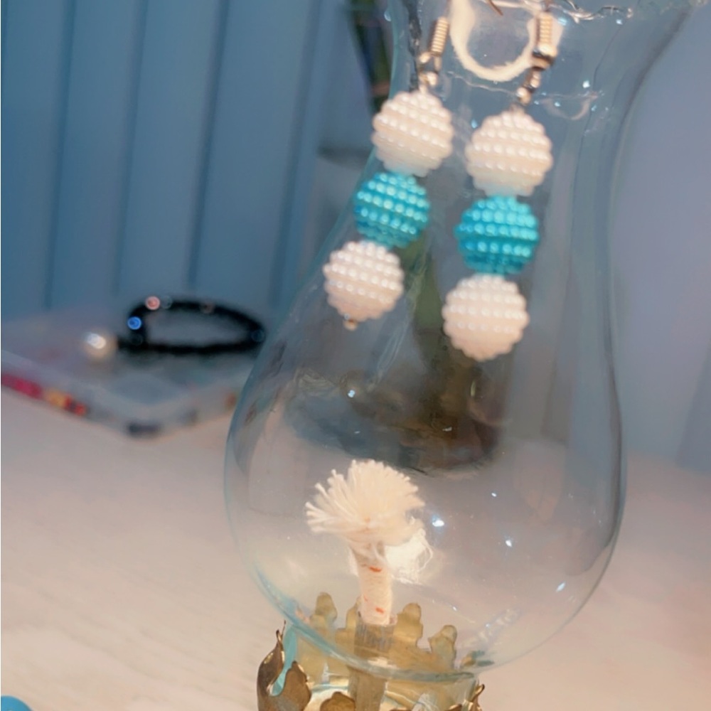 Earrings 💎 - Picture 2 of 3